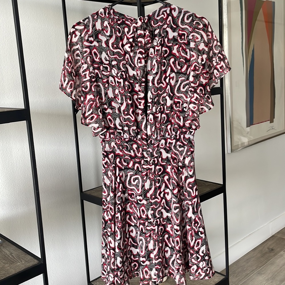 REBECCA MINKOFF RED BLACK PATTERN TASHA FIT AND FLARE
SHORT SLEEVE DRESS